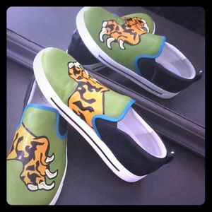 Lion Canvas Shoes